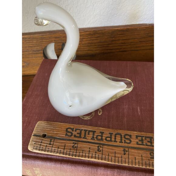 Vintage Hand Blown Glass Swan Art Glass Paperweight Figurine White Swan - Picture 6 of 6